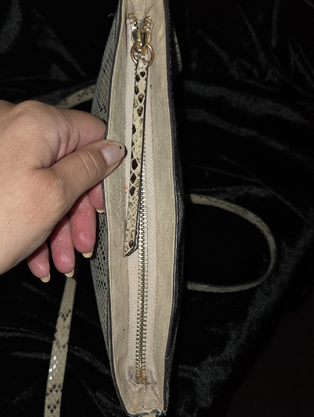 H&M Beige Snake-Print Crossbody Bag - Picture 6 of 9